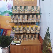 Thi Công Kệ Trưng Bày Trà Dược Bông Sen Vàng